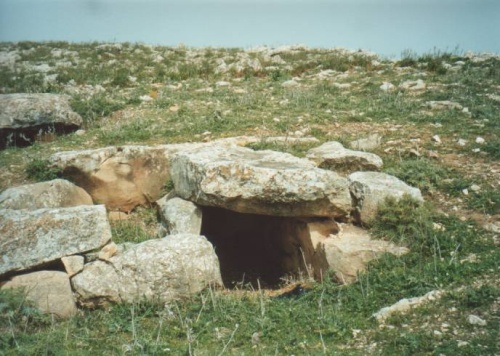 Click for full size image of Dougga Dolmen (PID:343) Dougga Dolmen