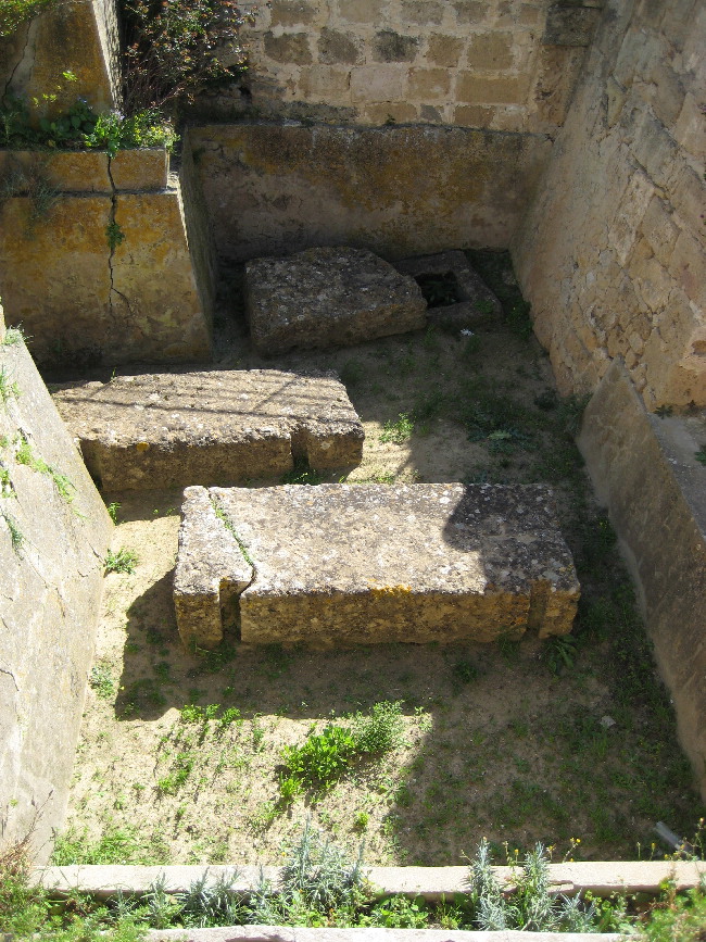 Utica Punic tombs