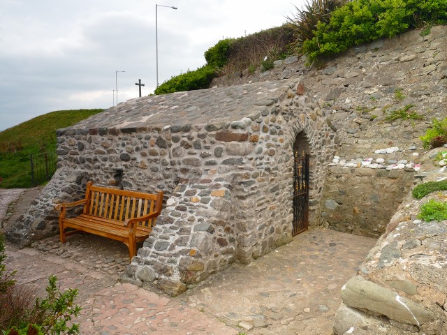 Click for the gallery page to add comments and vote (PID:250715) St Trillo's Holy Well & Chapel