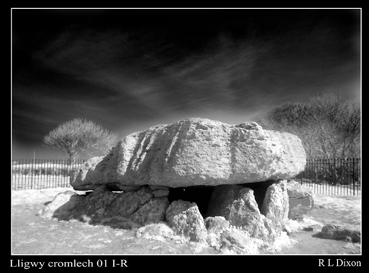 Click for the gallery page to add comments and vote (PID:29844) Lligwy Burial Chamber