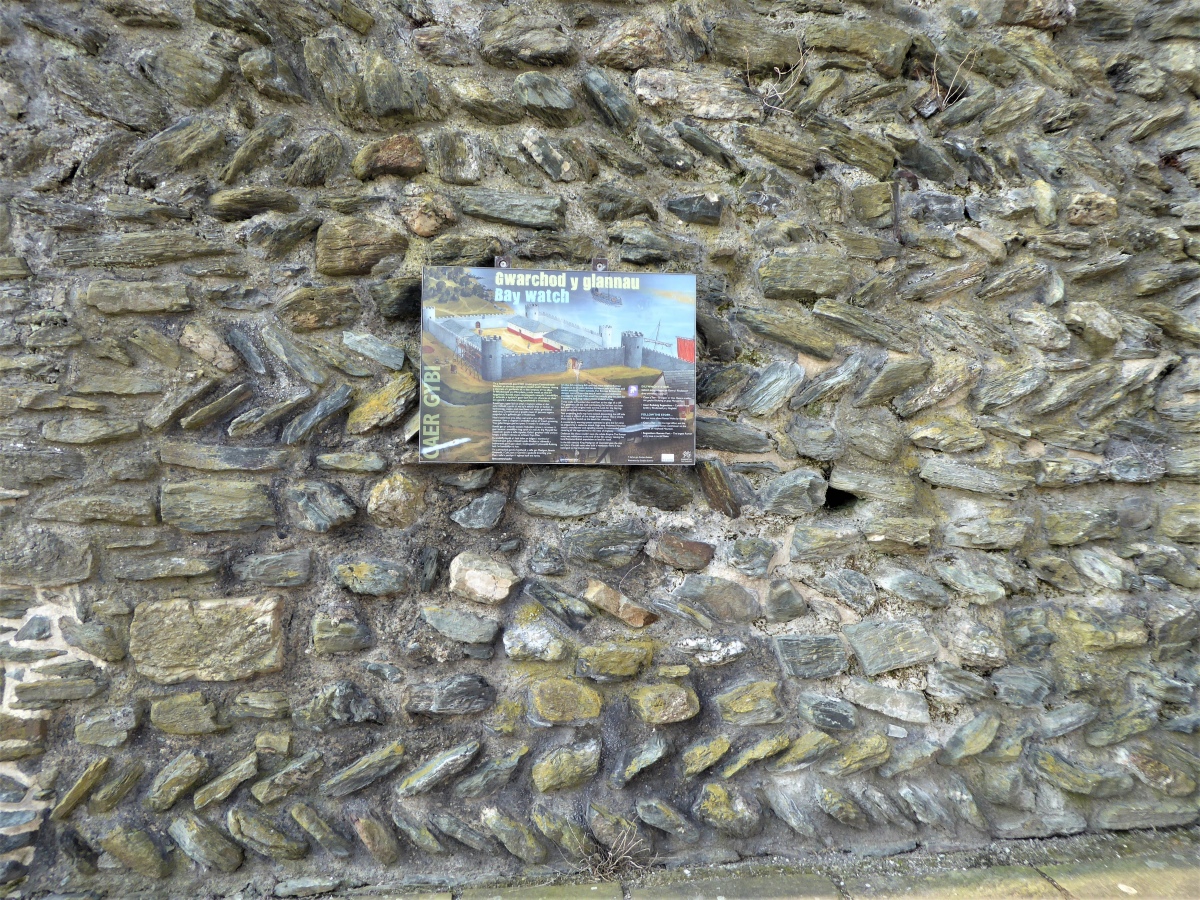 Click for the gallery page to add comments and vote (PID:226602) Caer Gybi Roman Fort