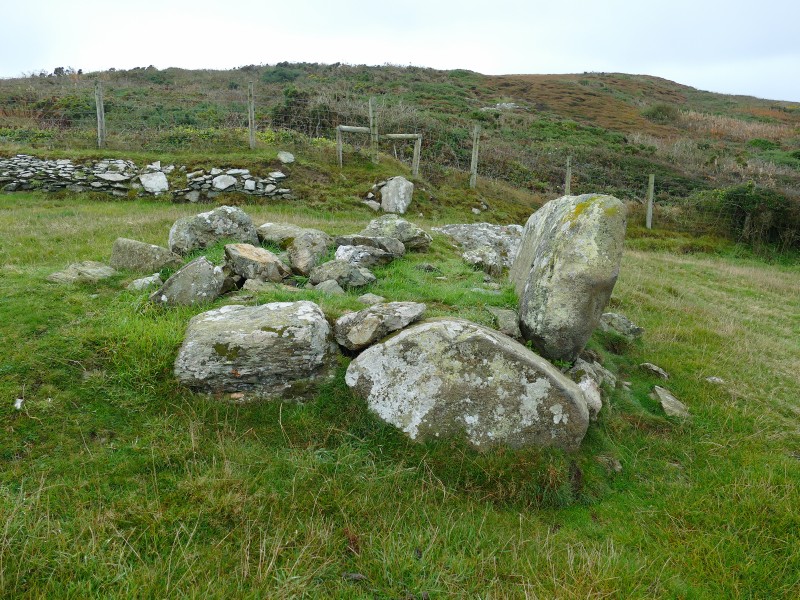 Click for the gallery page to add comments and vote (PID:250834) South Stack Stone Pile