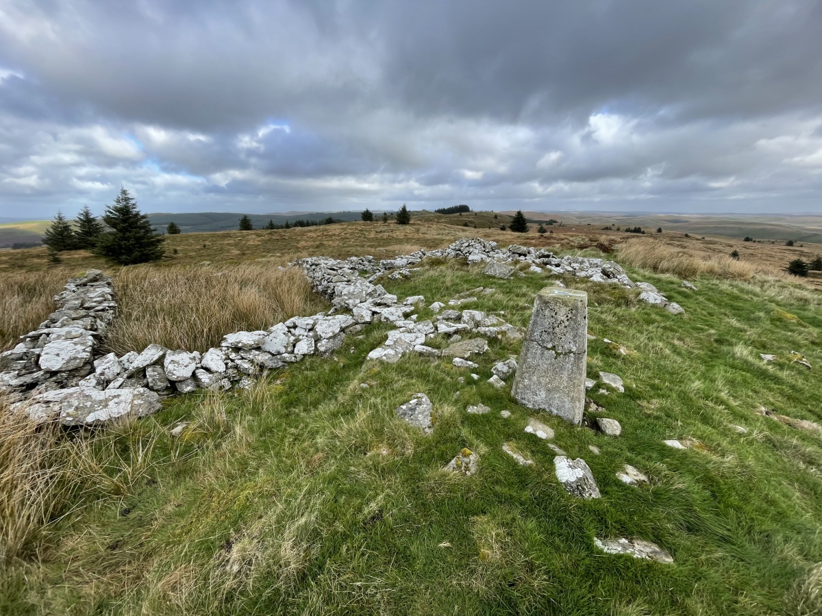 Bryn Mawr Cairn, Trig Point and Ruins