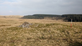 Pen Caenewydd Cairn