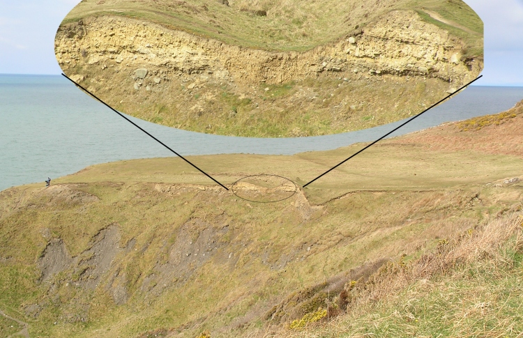Click for full size image of Castell Bach (Pen y Graig) (PID:38284) Castell Bach (Pen y Graig)