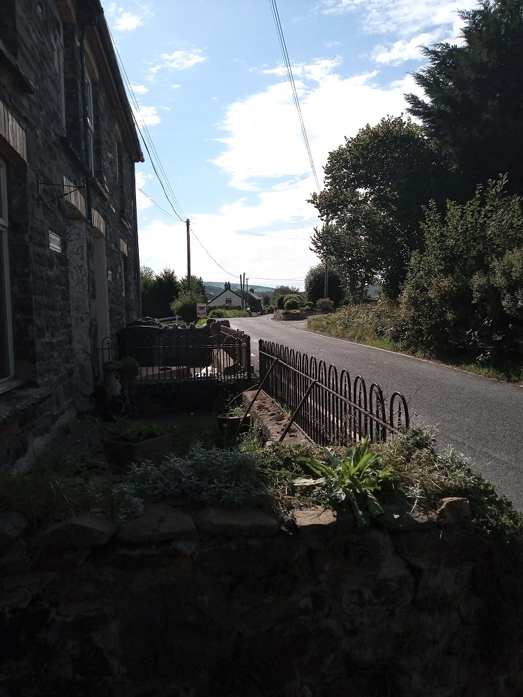 Click for the gallery page to add comments and vote (PID:216106) Bryn Maen Caerau