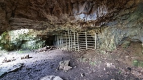 Cat Hole Cave