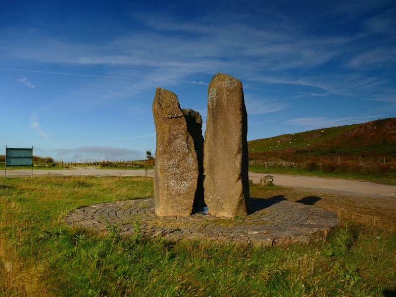 Click for the gallery page to add comments and vote (PID:283906) Nant Gwrtheyrn sculptured stones