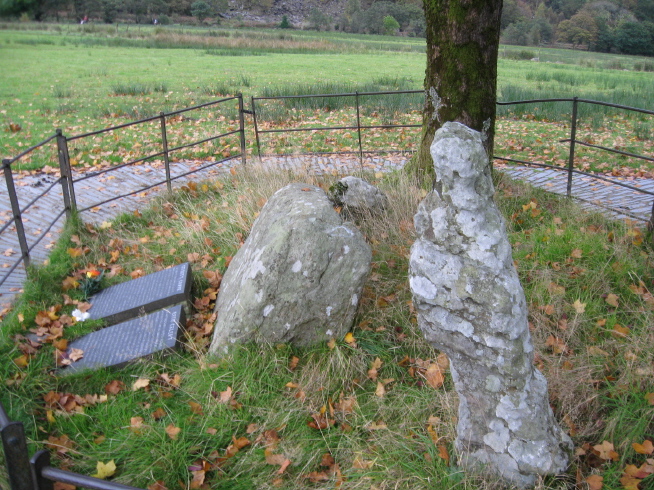 Click for the gallery page to add comments and vote (PID:52945) Bedd Gelert