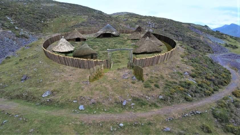 Fortified hut settlement above Rachub