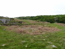 Hut Circle near Gerddi Bluog