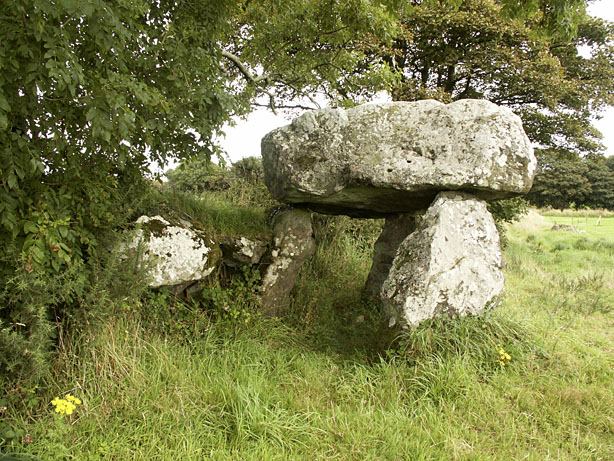 Click for the gallery page to add comments and vote (PID:10685) The Hanging Stone (Pembrokeshire)