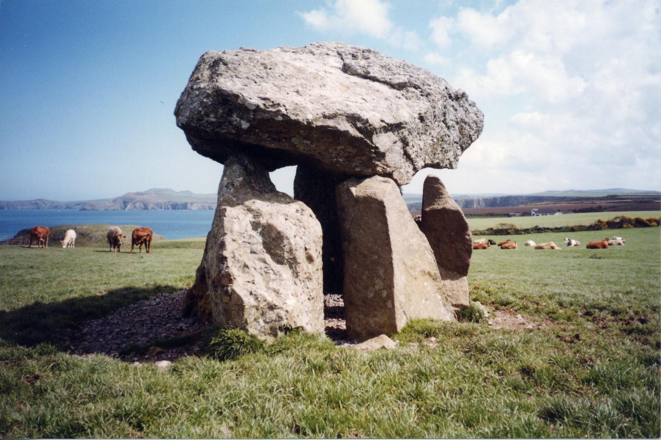 Click for the gallery page to add comments and vote (PID:8632) Carreg Samson, Abercastle