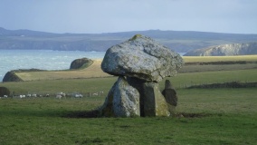 Carreg Samson, Abercastle