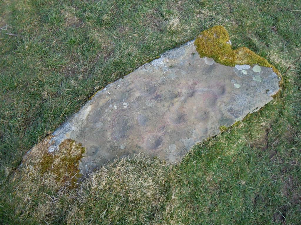 Click for the gallery page to add comments and vote (PID:118228) Rock art near Craig Cerrig Gleisiad