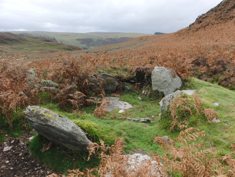 Beddau Folau Chambered Cairn