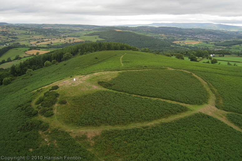 Click for the gallery page to add comments and vote (PID:67350) Twyn-y-Gaer (Llanspyddid)