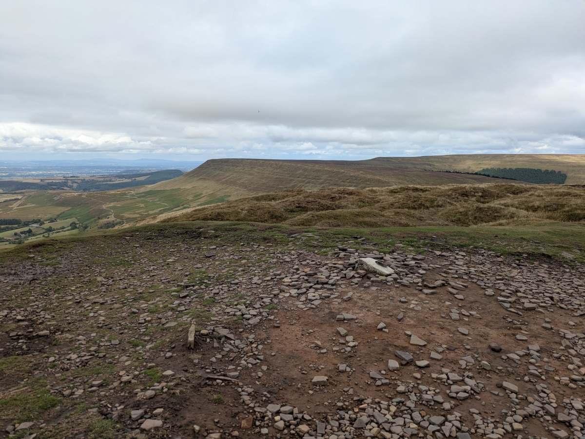 Twmpa cairn