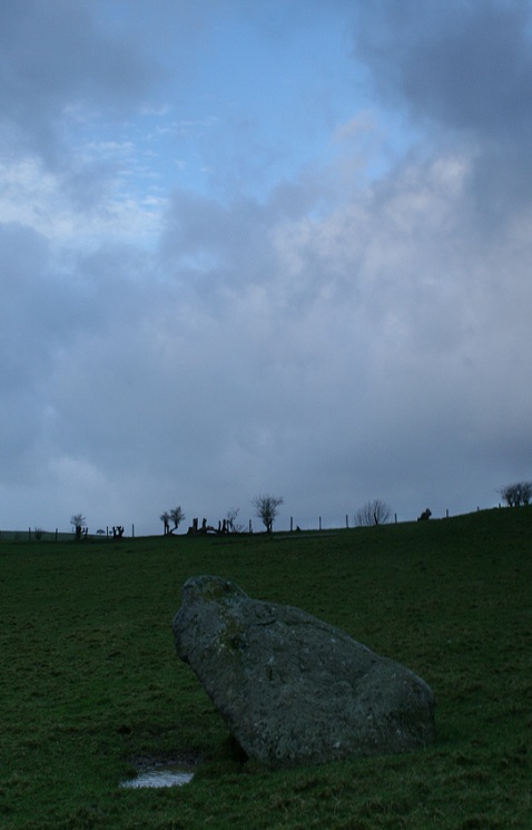 Maen Llwyd (Commins Coch)