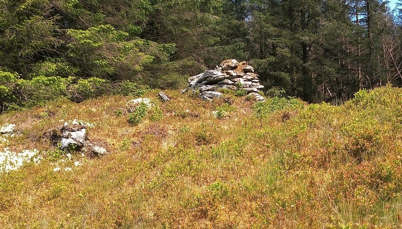 Croes Llywd Fach Cairn