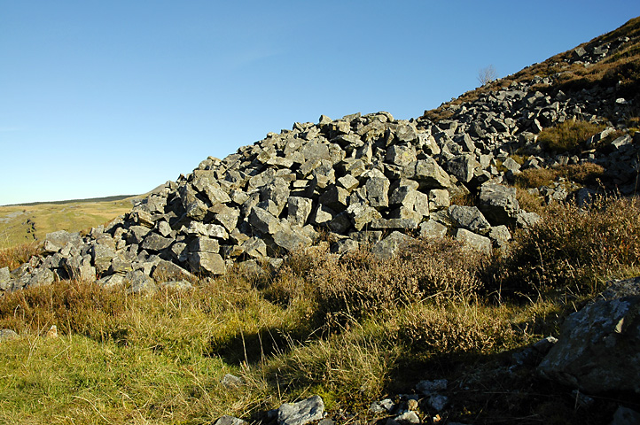 Click for the gallery page to add comments and vote (PID:68693) Penwyllt Cairn