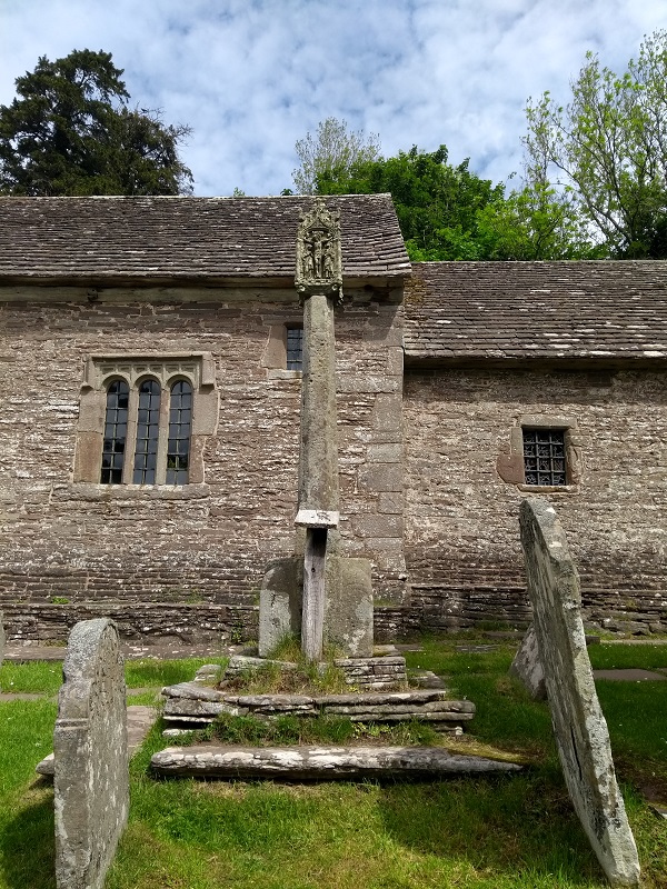 Click for the gallery page to add comments and vote (PID:197784) Partrishow Churchyard Cross