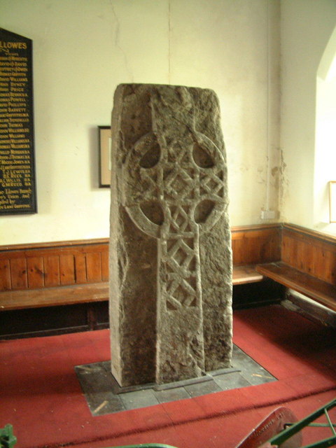 Click for the gallery page to add comments and vote (PID:57278) St Maelog's Cross