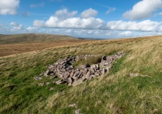 Waun Leuci summit cairns