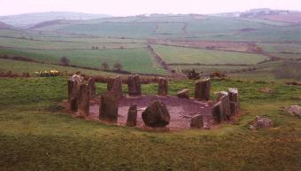 drombeg2.jpg (12484 bytes)
